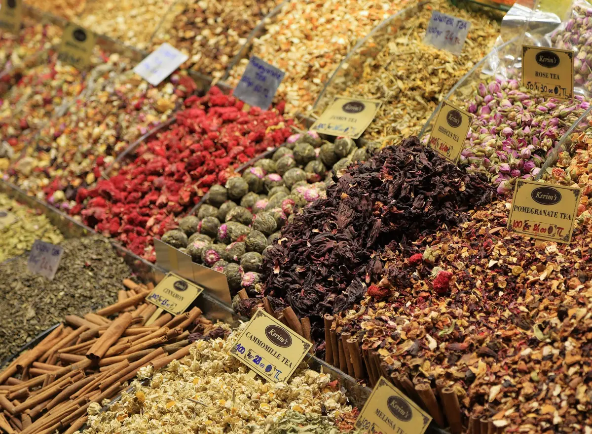 Tea for sale in the Grand Bazaar