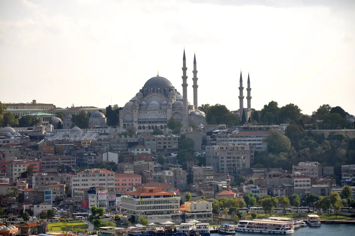 The Süleymaniye Mosque above the old city